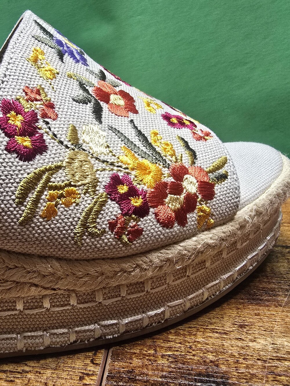 Floral Embroidered Espadrille Platform Sandal - White Canvas